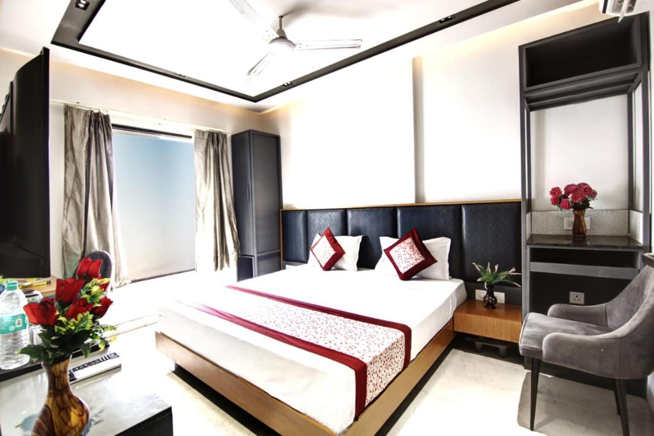 Hotel Almora Sky Near By Delhi International Airport With - Free Airport Pickup And Drop Nueva Delhi Exterior foto