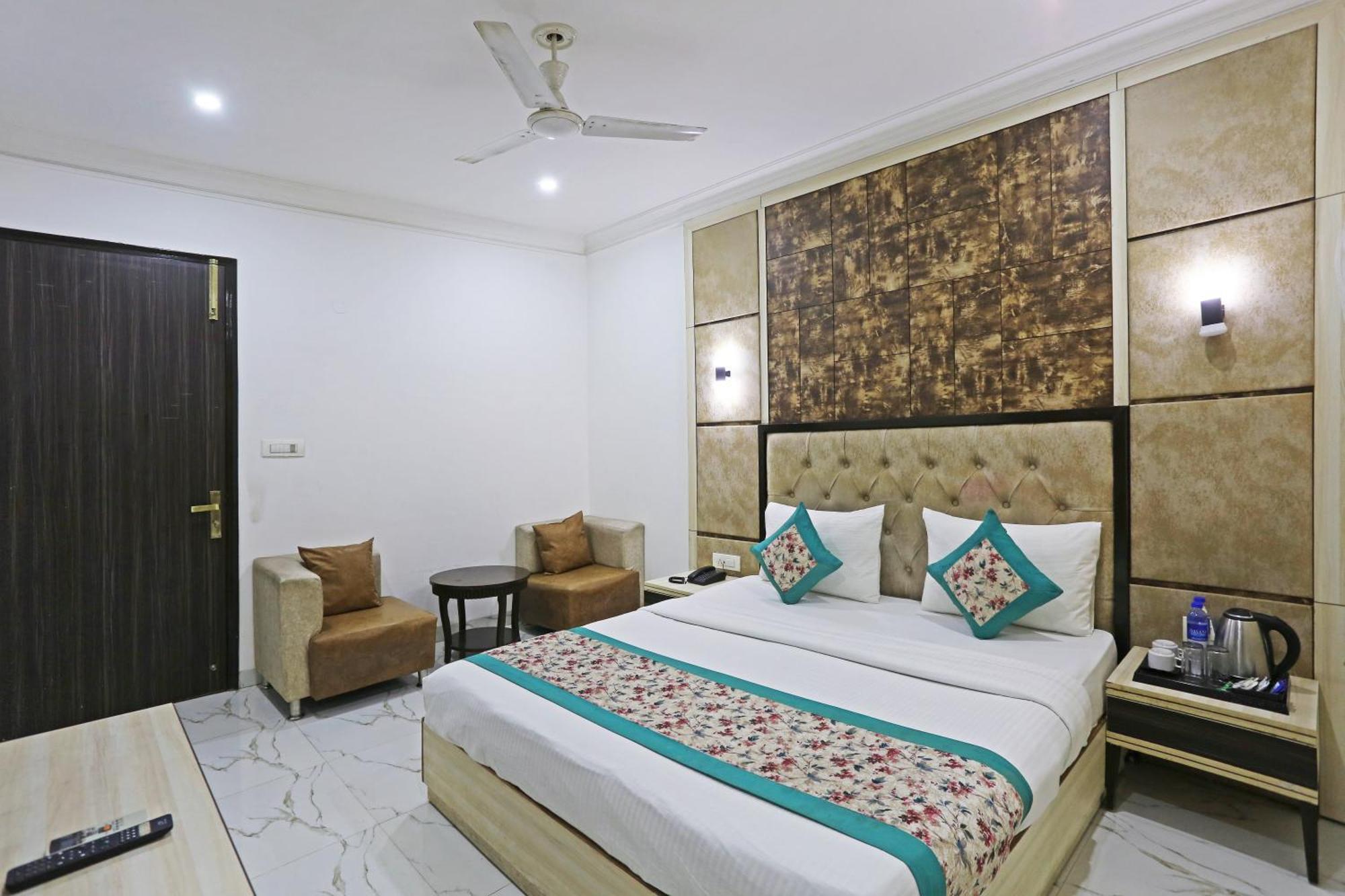 Hotel Almora Sky Near By Delhi International Airport With - Free Airport Pickup And Drop Nueva Delhi Exterior foto